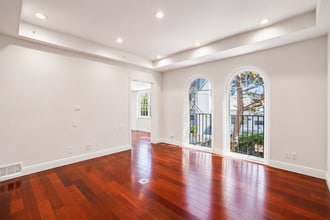 1112 N Sherbourne Dr, West Hollywood, CA à louer Photo intérieure– Image 2 sur 23