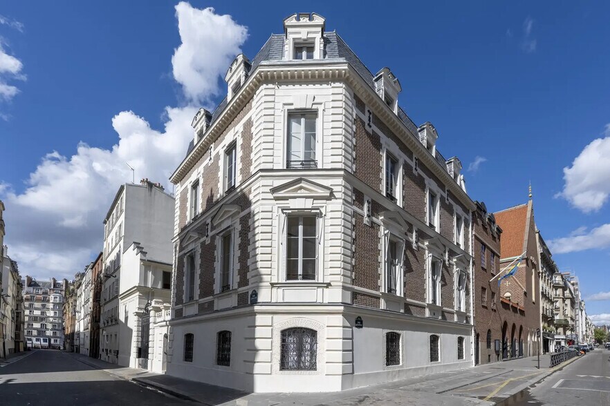12 Rue Léon Jost, Paris à louer - Photo de l’immeuble – Image 1 sur 24