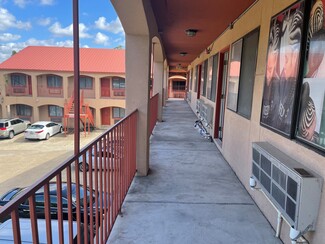 Plus de détails pour 714 University Dr, Prairie View, TX - Bureau/Local commercial, Local commercial à louer