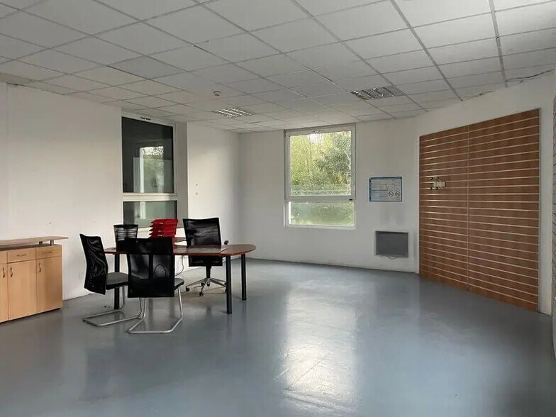 Local d’activités dans Soissons à louer - Photo intérieure – Image 2 sur 7