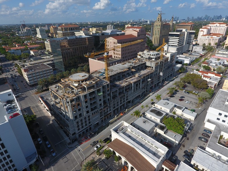 2222 Ponce De Leon Blvd, Coral Gables, FL à louer - Aérien – Image 2 sur 27