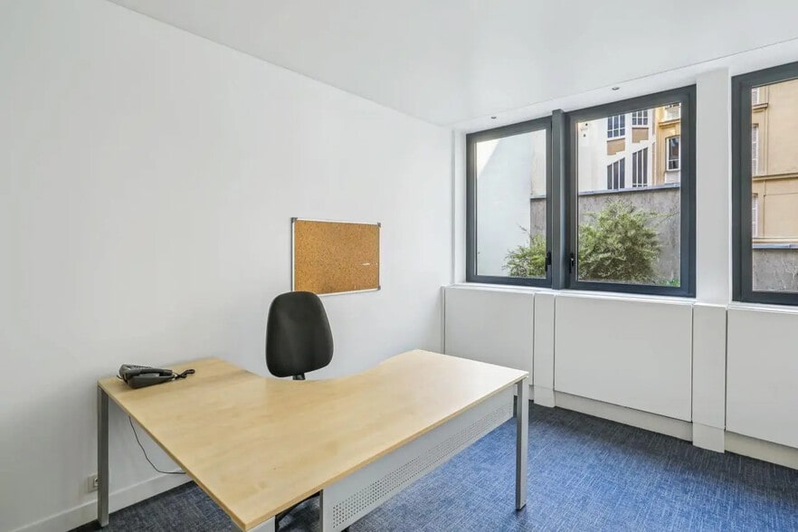 9 Rue De Téhéran, Paris à louer - Photo de l’immeuble – Image 3 sur 14