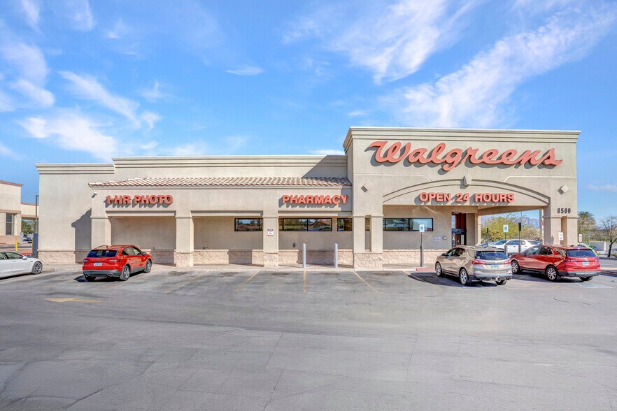 8500 W Cheyenne Ave, Las Vegas, NV à vendre - Photo de l’immeuble – Image 3 sur 9