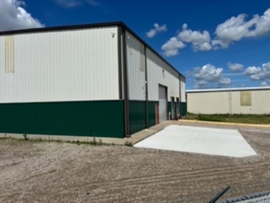 1535 NW 36th St, Newton, KS à louer - Photo de l’immeuble – Image 2 sur 7