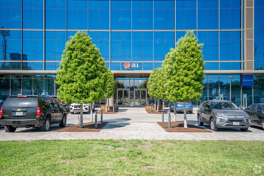 4200 Westheimer Rd, Houston, TX à louer - Photo de l’immeuble – Image 2 sur 6