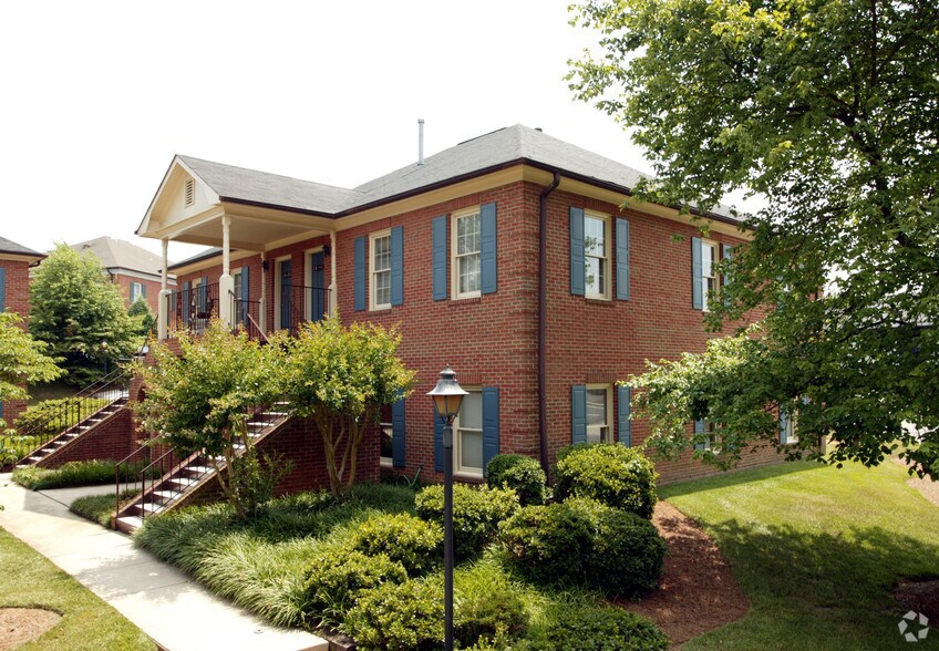 3000 Bethesda Pl, Winston-Salem, NC à louer - Photo de l’immeuble – Image 2 sur 3