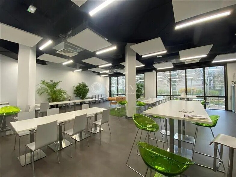 Bureau dans Vélizy-Villacoublay à louer - Photo de l’immeuble – Image 2 sur 15