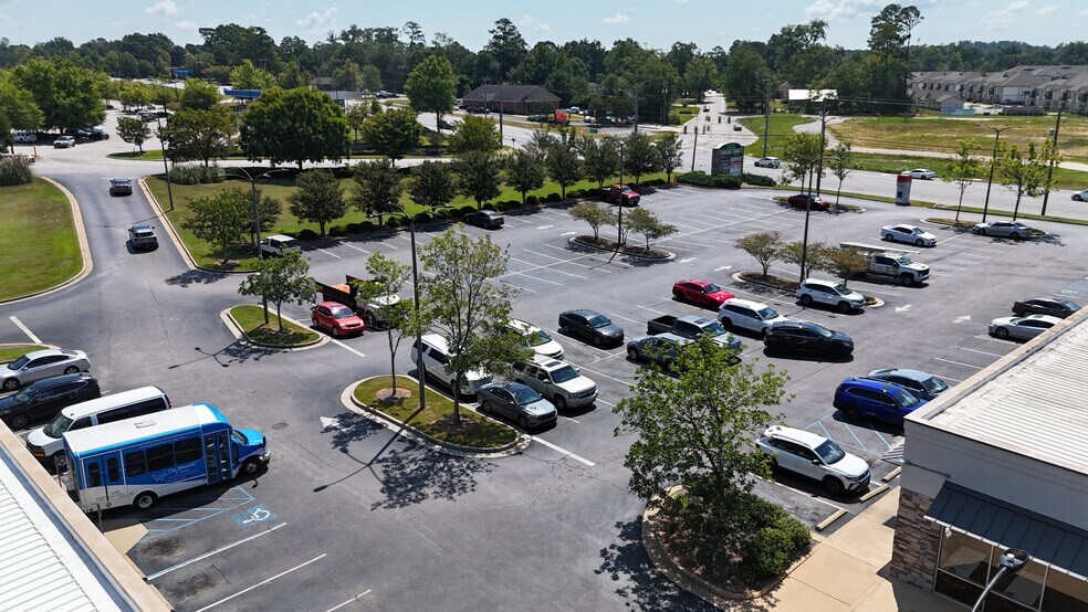 3000 Pepperell Pky, Opelika, AL à louer - Photo de l’immeuble – Image 2 sur 8