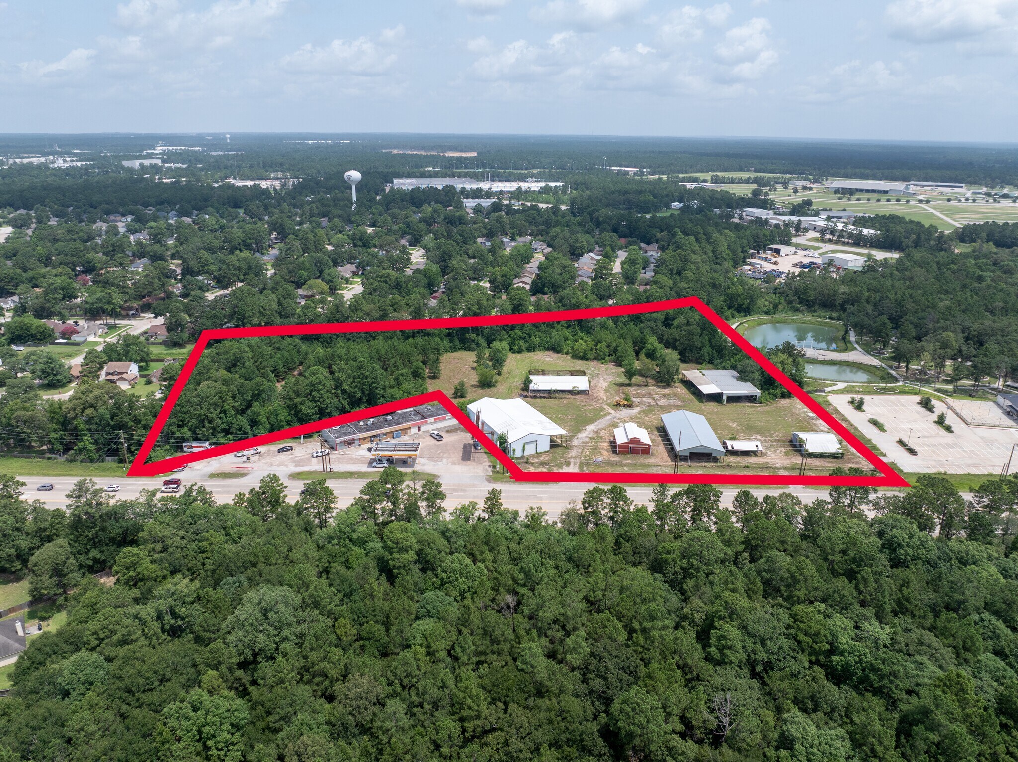 1211 N Loop 336 E, Conroe, TX à vendre Photo de l’immeuble– Image 1 sur 4