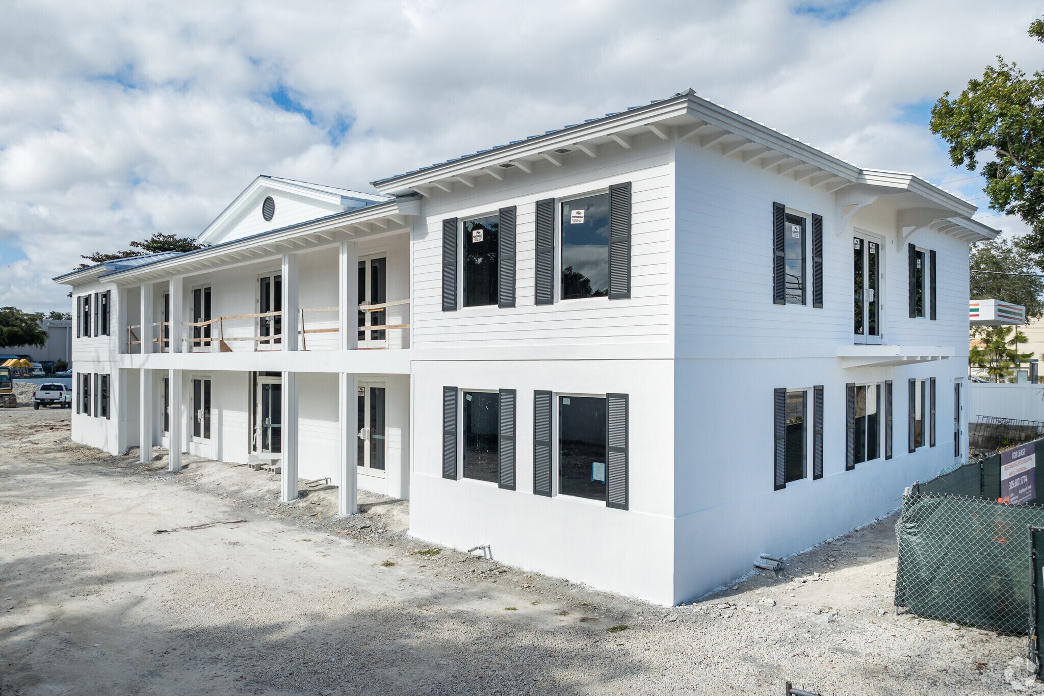 5620 SW 67th Ave, South Miami, FL à vendre Photo de l’immeuble– Image 1 sur 24