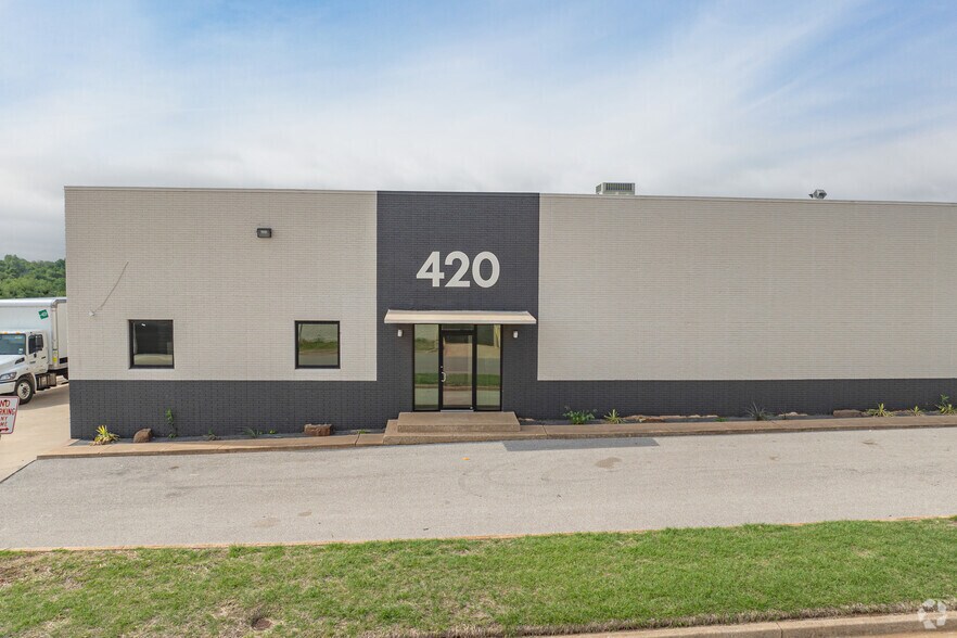 416 NE 48th St, Oklahoma City, OK à louer - Photo de l’immeuble – Image 2 sur 4