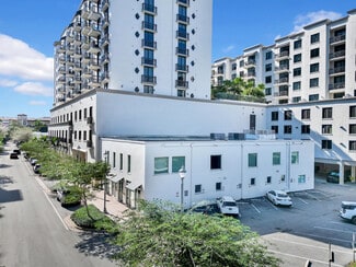 Plus de détails pour 4070 Laguna St, Coral Gables, FL - Bureau à louer