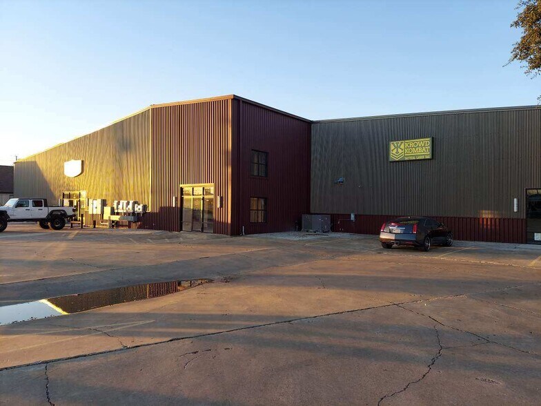 5446 1st St, Katy, TX à louer - Photo de l’immeuble – Image 2 sur 13