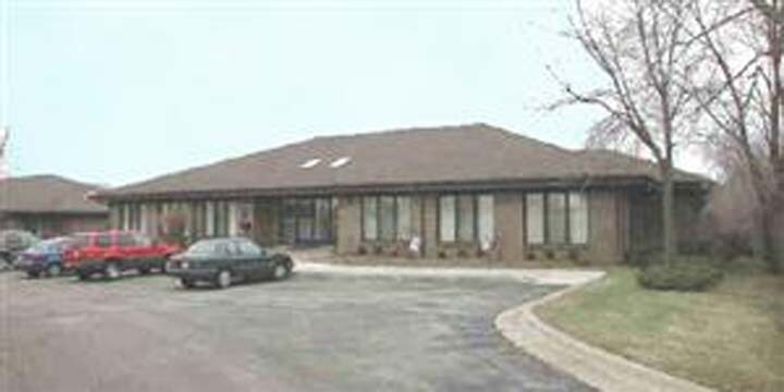 1437 S Bell School Rd, Rockford, IL à louer - Photo de l’immeuble – Image 2 sur 23