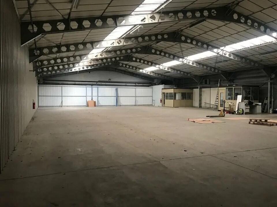 Local d'activités dans Crissey à vendre Photo intérieure– Image 1 sur 7