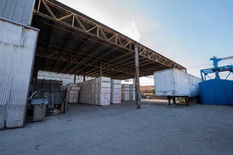830 59th St, Los Angeles, CA à vendre Photo intérieure– Image 2 sur 13