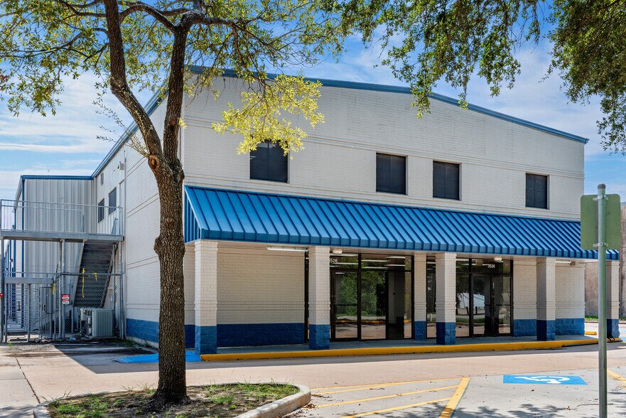 3526-3530 Lang Rd, Houston, TX à louer - Photo de l’immeuble – Image 2 sur 29