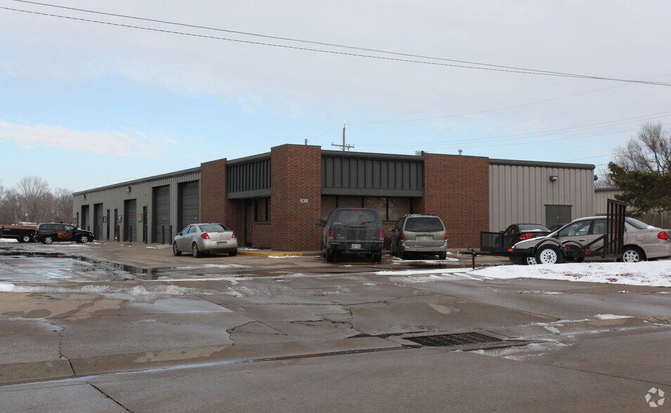536 NW Tyler Ct, Topeka, KS à louer - Photo de l’immeuble – Image 2 sur 8