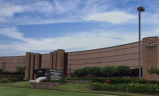 Plus de détails pour 42400 Grand River Ave, Novi, MI - Bureau à louer
