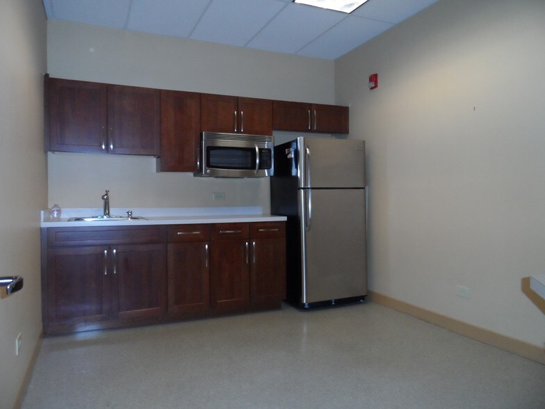 935 Lakeview Pky, Vernon Hills, IL à louer - Photo intérieure – Image 3 sur 19