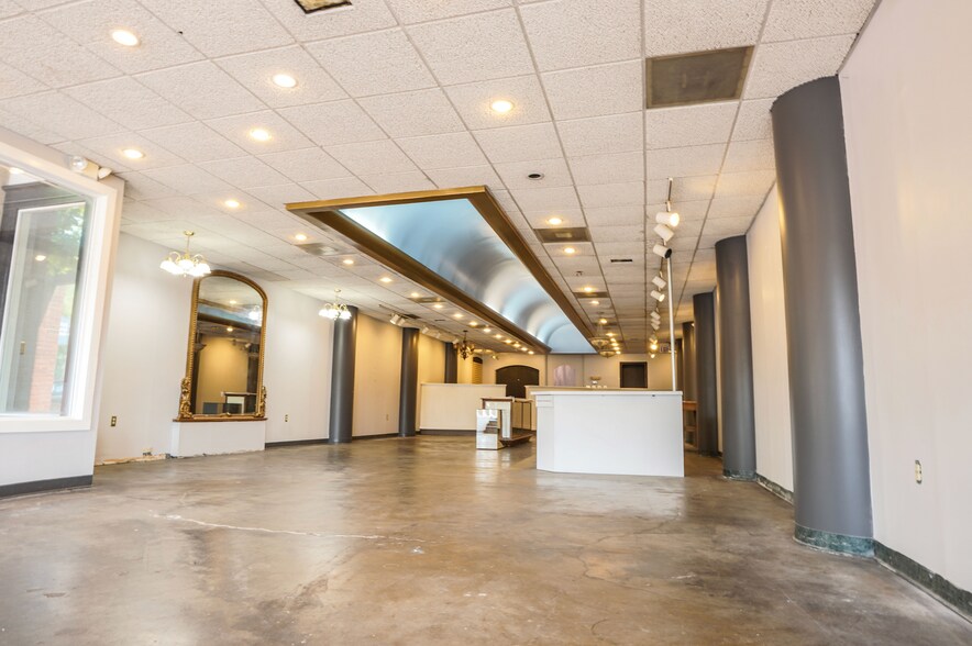 12 N East St, Frederick, MD à louer - Photo de l’immeuble – Image 3 sur 5