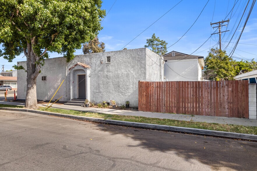 6095 Atlantic Ave, Long Beach, CA à vendre - Photo de l’immeuble – Image 3 sur 15