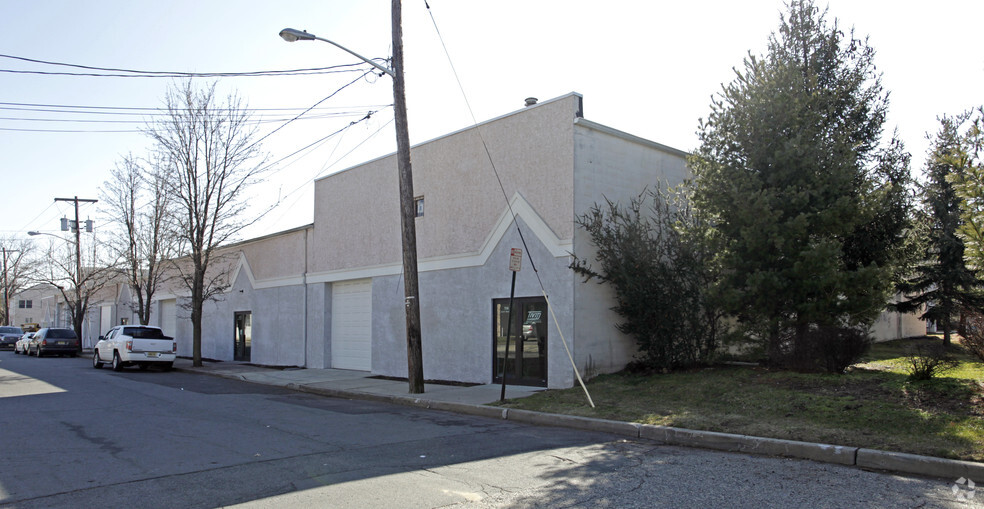 98-114 N Ward St, New Brunswick, NJ à louer - Photo de l’immeuble – Image 2 sur 12