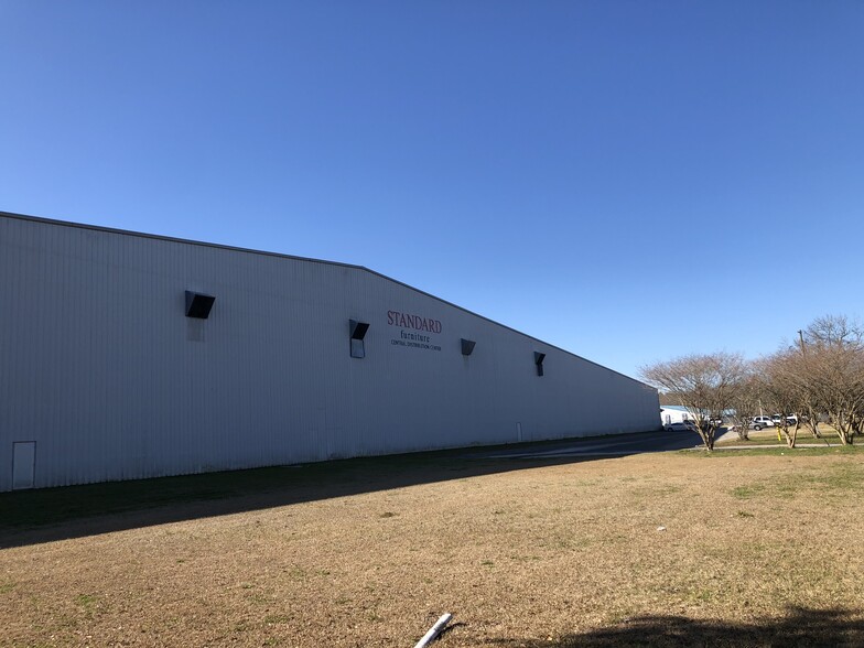 701 Dr Martin Luther King Jr Blvd, Bay Minette, AL à louer - Photo principale – Image 1 sur 8