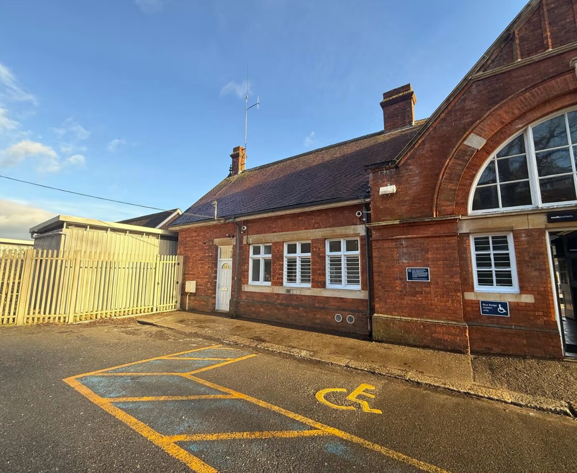 North Farm Rd, Tunbridge Wells à louer Photo principale– Image 1 sur 2