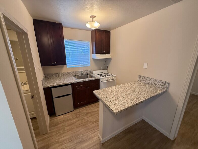 13000 Paramount Blvd, Downey, CA à vendre - Photo intérieure – Image 3 sur 9