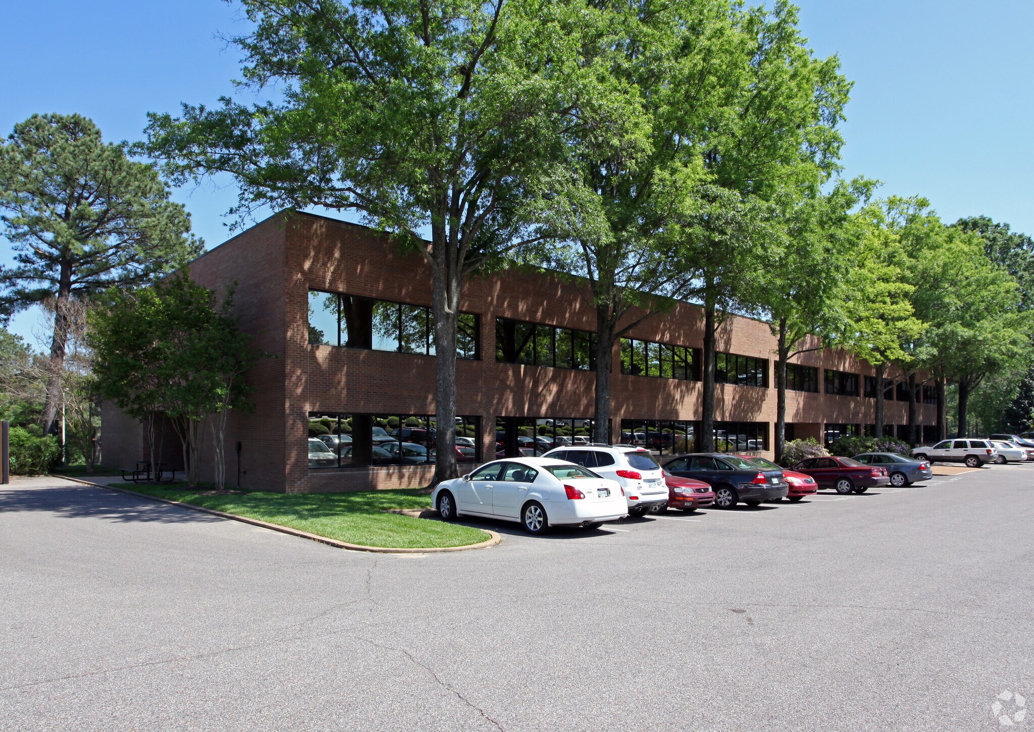 866 Ridgeway Loop, Memphis, TN à louer Photo principale– Image 1 sur 6