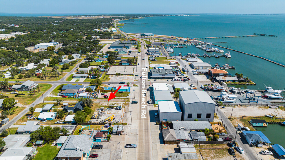 105 S. Fulton Beach, Fulton, TX à vendre - Photo de l’immeuble – Image 1 sur 12