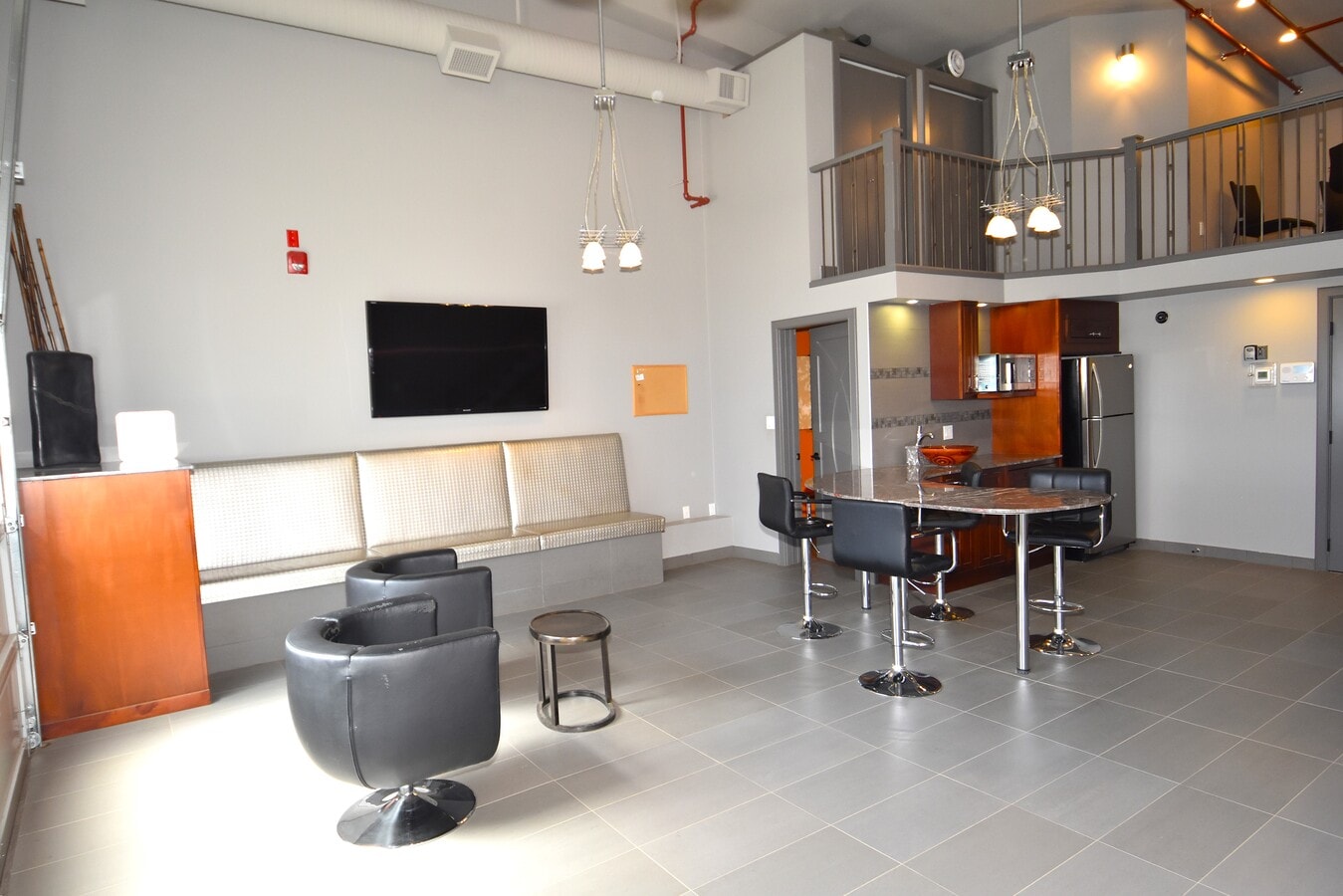 9903 209 St NW, Edmonton, AB T5T 5X9 - Lot 3 - - Photo intérieure - Image 1 of 41