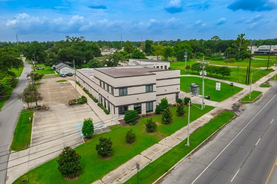 805 Robin St/ 406 Airline Hwy, La Place, LA à vendre - Photo de l’immeuble – Image 1 sur 60