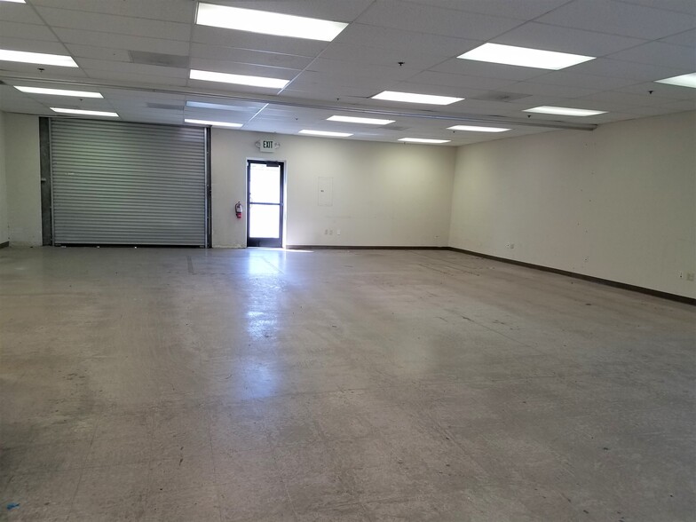 420 Executive Ct, Fairfield, CA à louer - Photo de l’immeuble – Image 3 sur 6