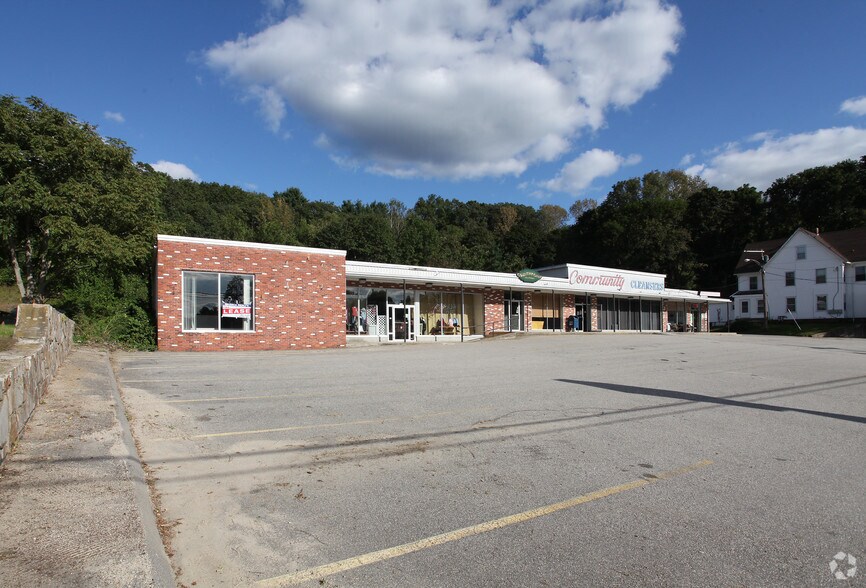 542-548 N Main St, Danielson, CT à louer - Photo de l’immeuble – Image 2 sur 4