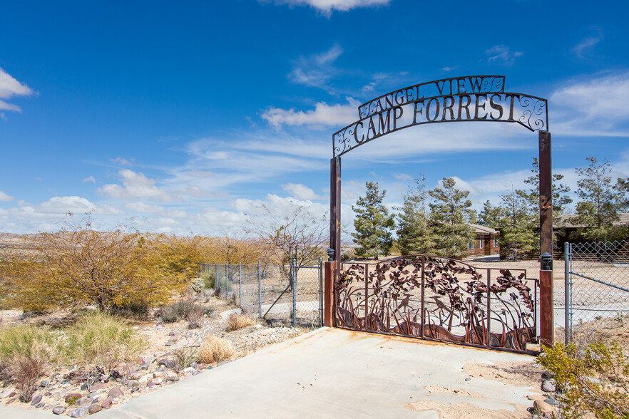 6889 Sunny Vista Rd, Joshua Tree, CA à vendre - Photo de l’immeuble – Image 1 sur 51
