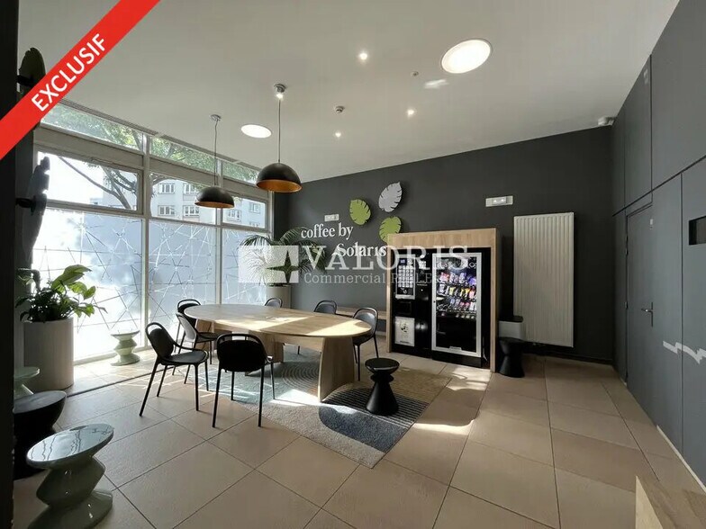 Bureau dans Lyon à louer - Photo de l’immeuble – Image 1 sur 7