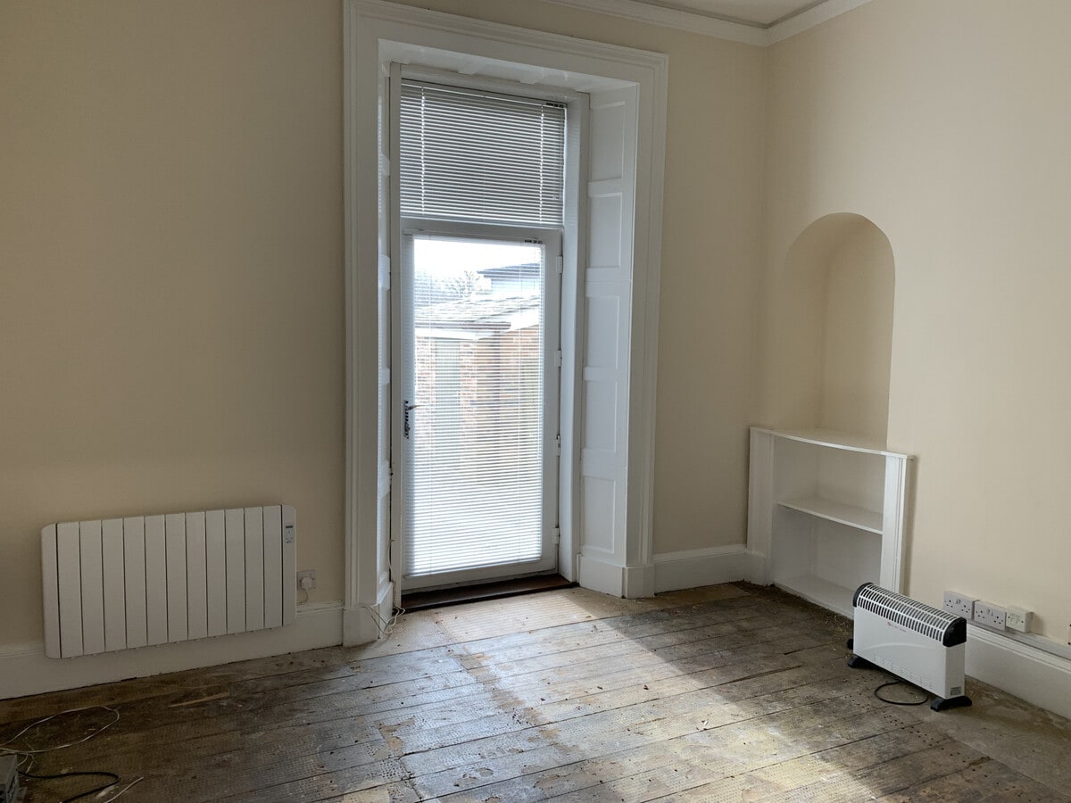 22-24 Portland Rd, Kilmarnock, EAY KA1 2BS - Lot 24 - - Photo intérieure - Image 1 of 2