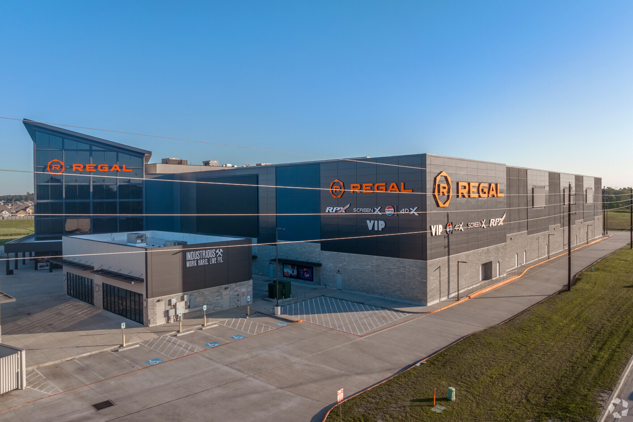 4495 Riley Fuzzel Rd, Spring, TX à louer Photo principale– Image 1 sur 5