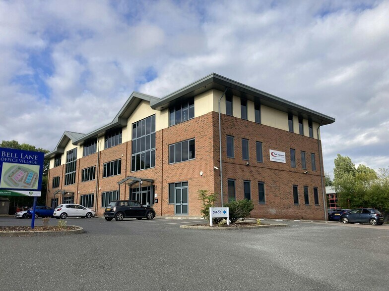 Bell Ln, Amersham à vendre - Photo de l’immeuble – Image 1 sur 15