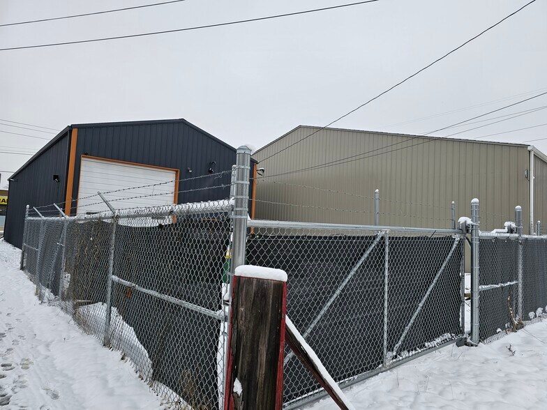 2117 W Morris St, Indianapolis, IN à vendre - Photo de l’immeuble – Image 3 sur 15