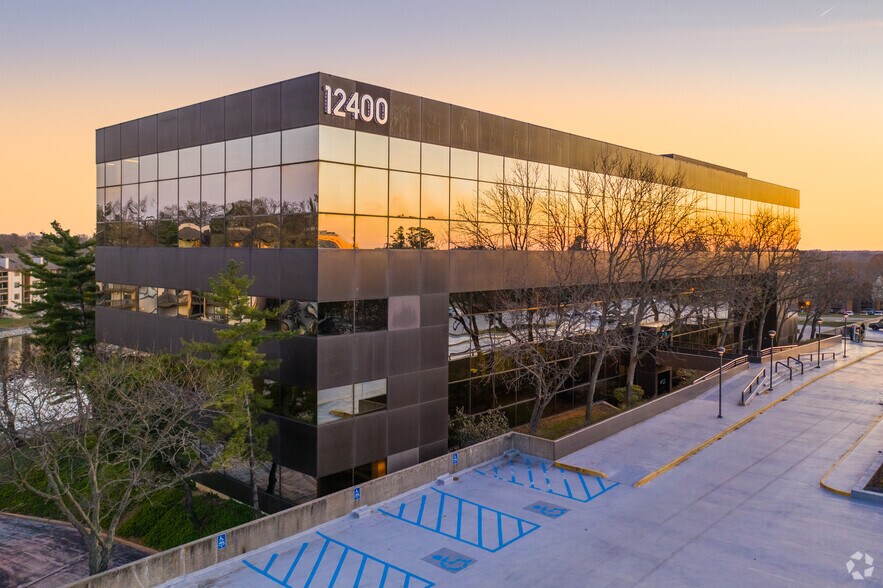 12400 Olive Blvd, Saint Louis, MO à louer - Photo principale – Image 1 sur 17