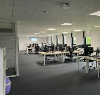 Plus de détails pour Bureau à louer
