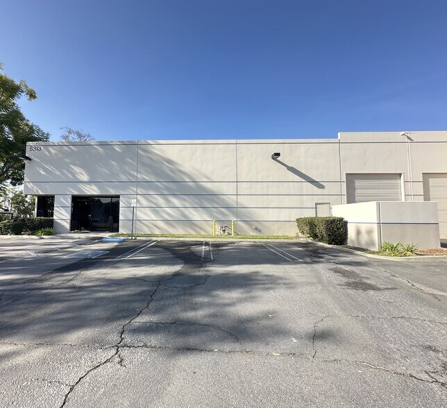 5313 2nd St, Irwindale, CA à louer - Photo de l’immeuble – Image 1 sur 9