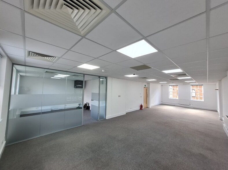 5-6 Church St, Twickenham à vendre - Photo intérieure – Image 3 sur 21