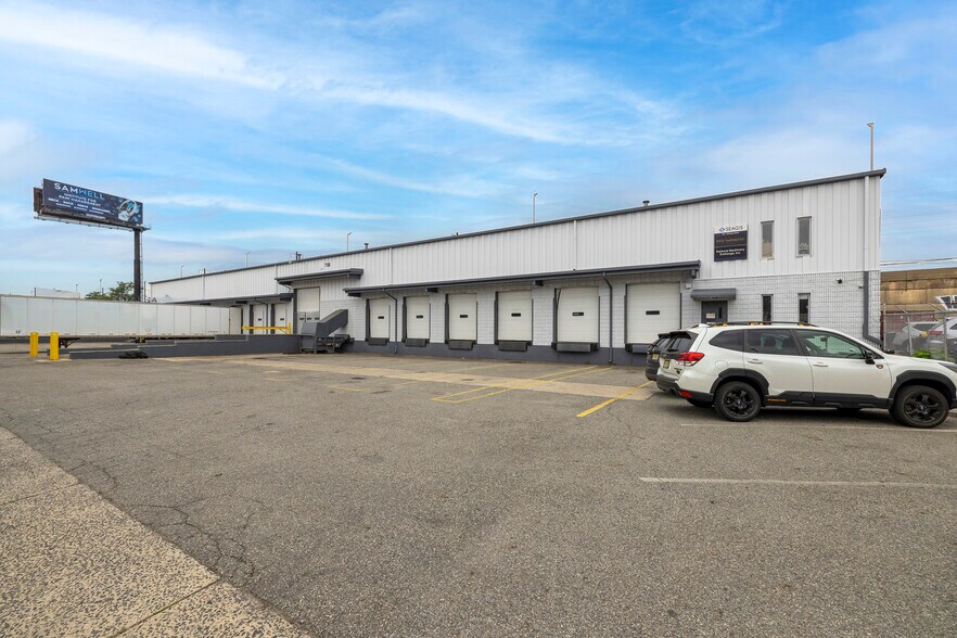 136-158 Paris St, Newark, NJ à louer - Photo de l’immeuble – Image 3 sur 3