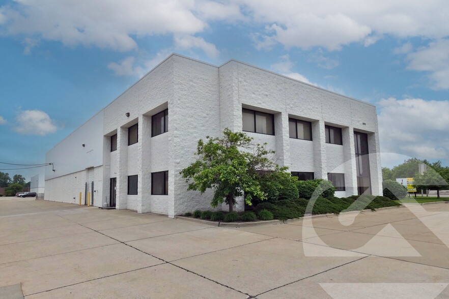 1801 Michael St, Madison Heights, MI à louer - Photo de l’immeuble – Image 1 sur 1