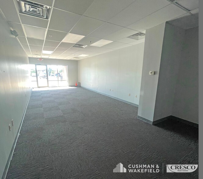 7301-7331 Broadview Rd, Independence, OH à louer - Photo de l’immeuble – Image 3 sur 5