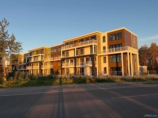 Plus de détails pour 2401 Lakeshore Blvd, Marquette, MI - Logement à vendre